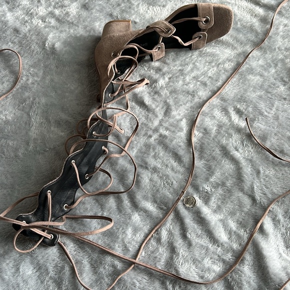 🎯Jeffrey Campbell Bryn Gladiator Sandals Taupe Size 6 - Picture 15 of 15